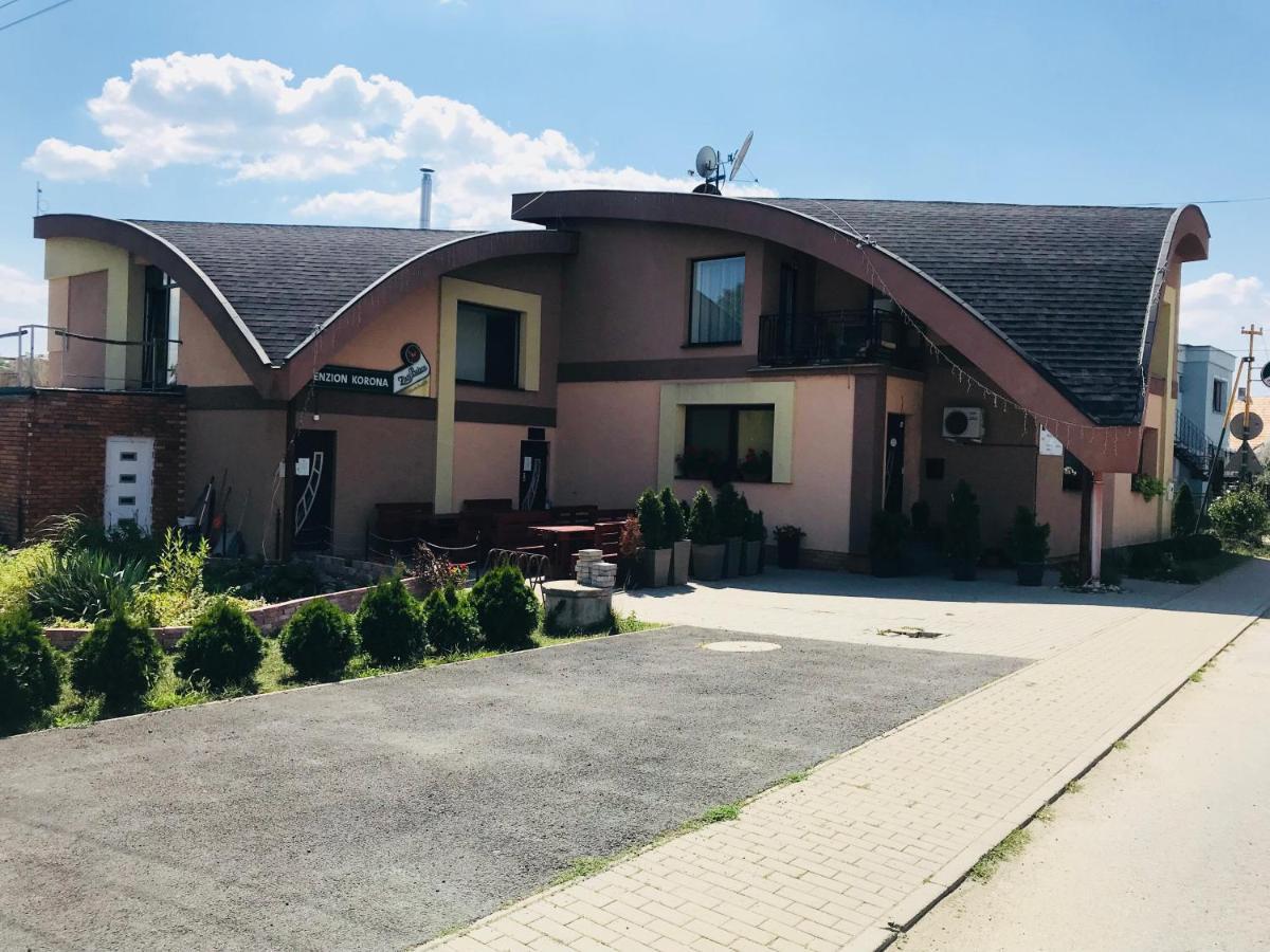 Bed and Breakfast Korona Panzio Blh nad Iplom Exterior foto